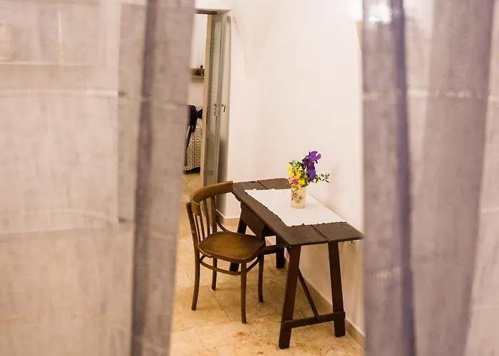 לינה וארוחת בוקר Arco Nicolaus