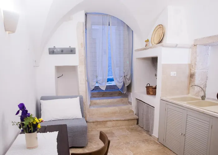 לינה וארוחת בוקר Arco Nicolaus פוטיניאנו